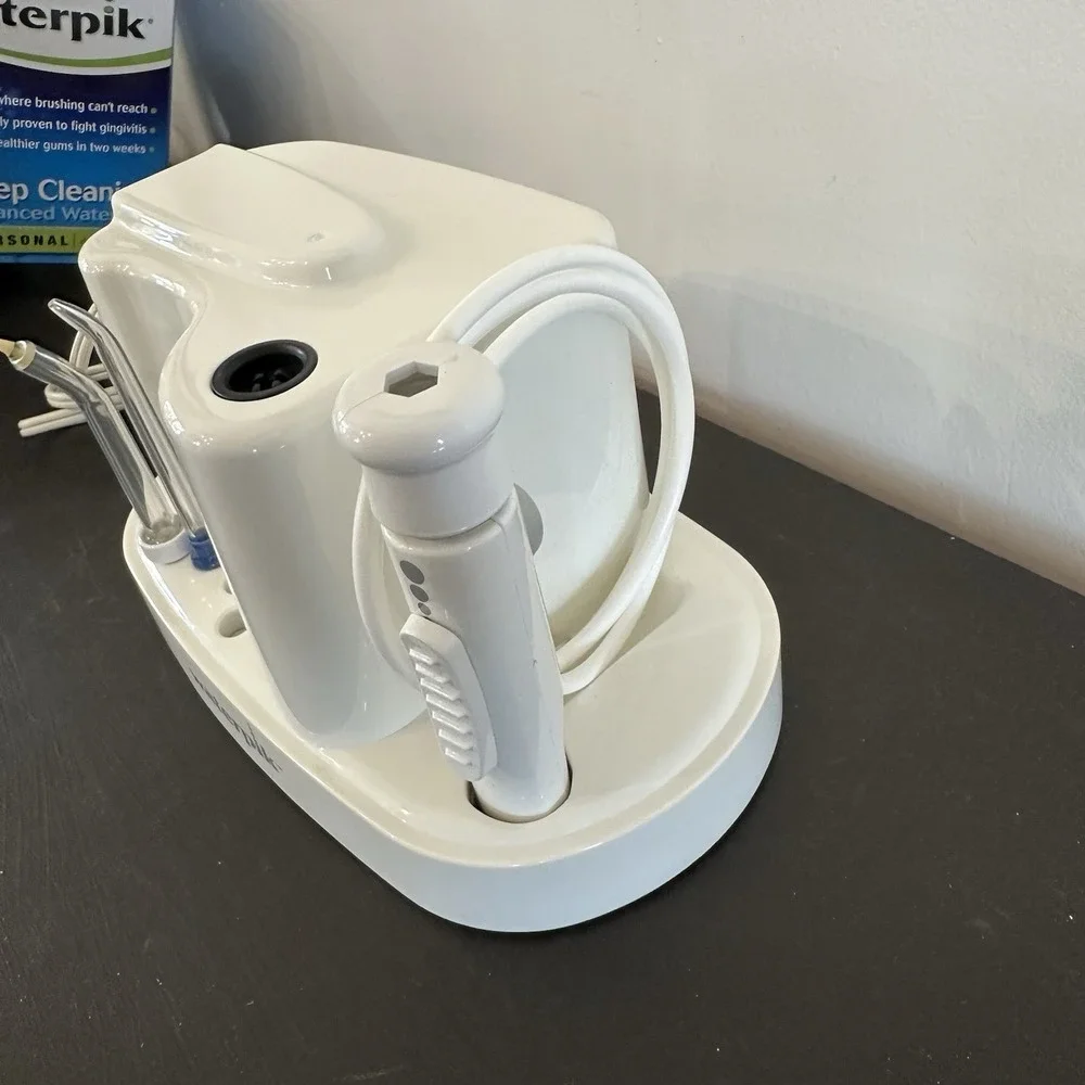Waterpik Personal Oral Cleaning System Oral Irrigator WP-60W Vintage Teeth Floss